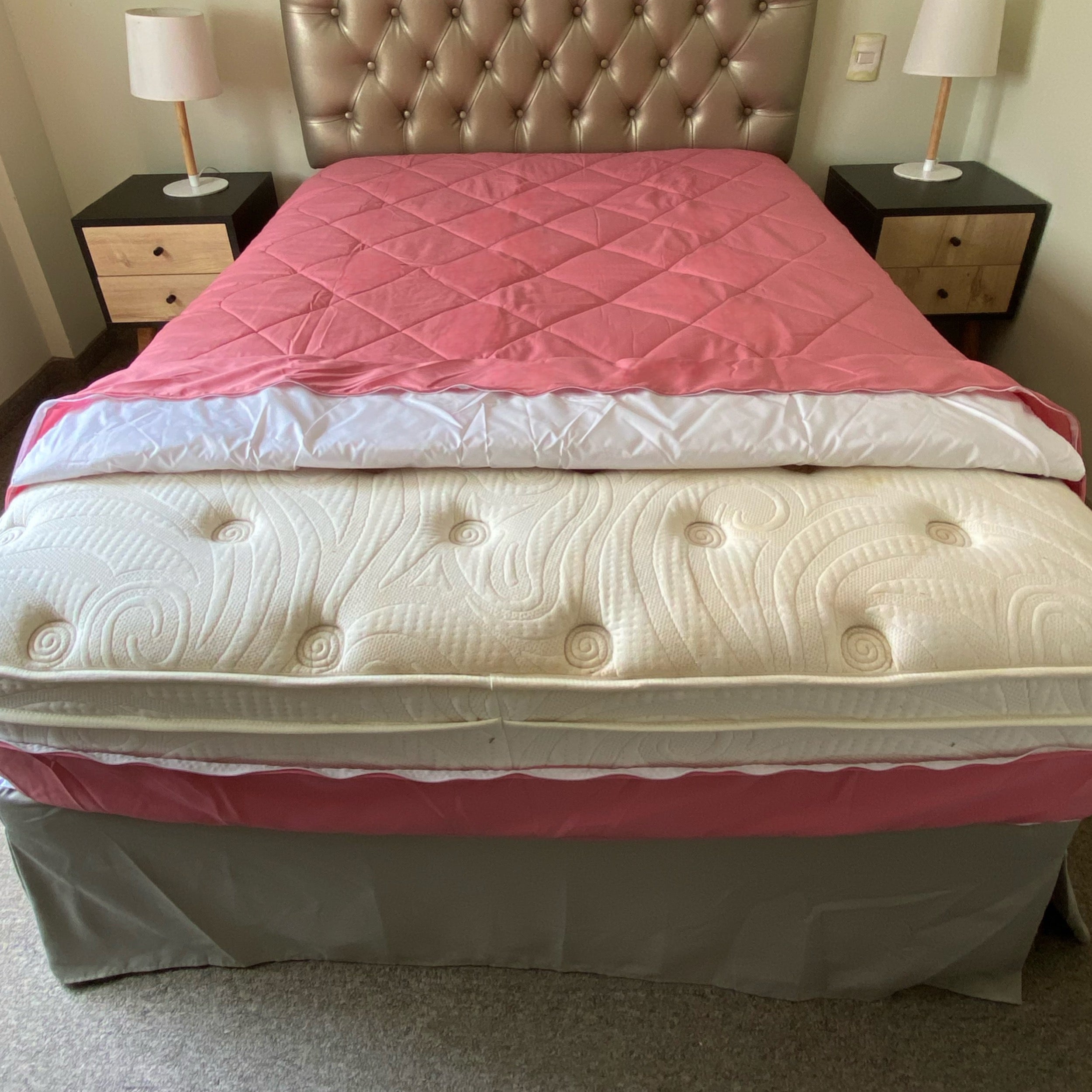 Funda Rosada 100% Impermeable de Colchón con cierre Funda Rosada 100% Impermeable de Colchón con cierre