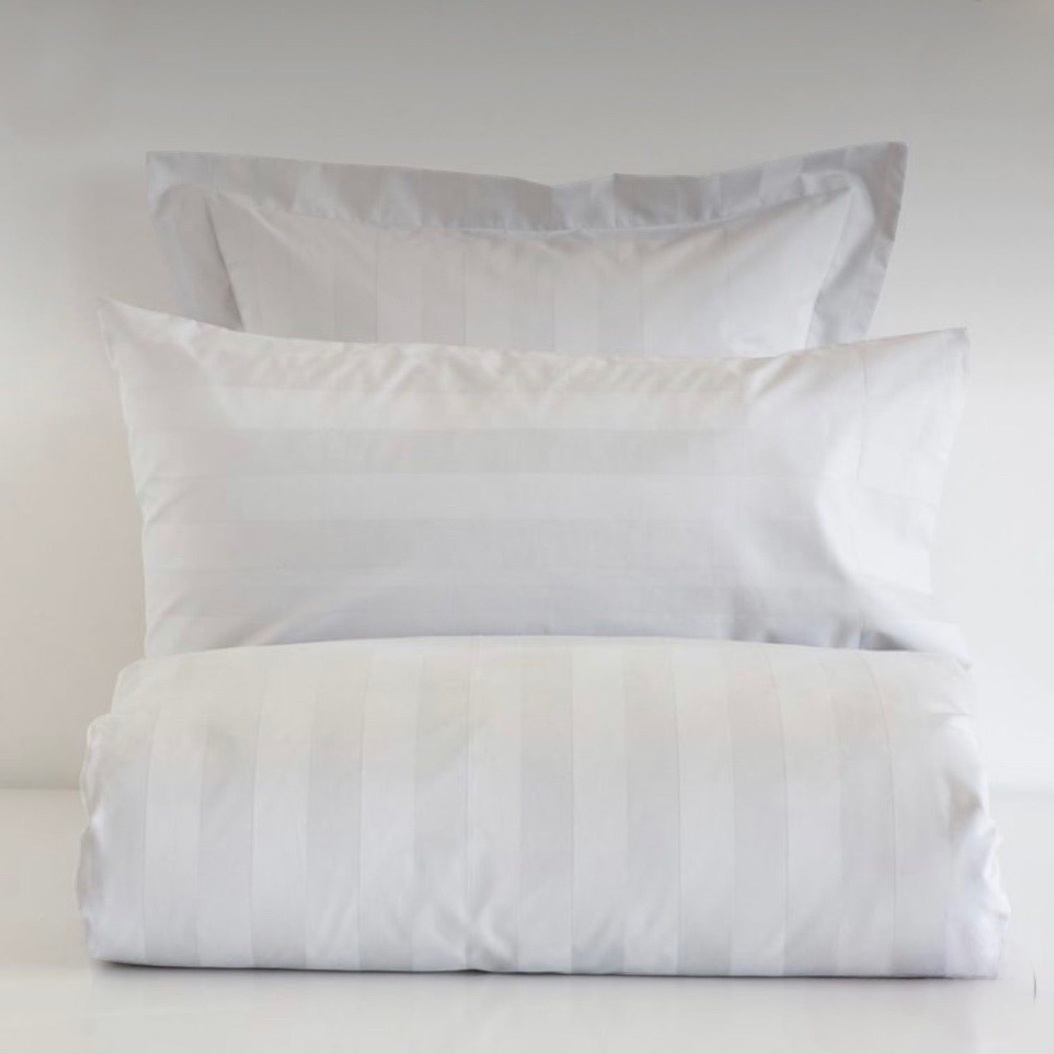 Funda Duvet Listada Hotelera 300 Hilos Funda Duvet Listada Hotelera 300 Hilos