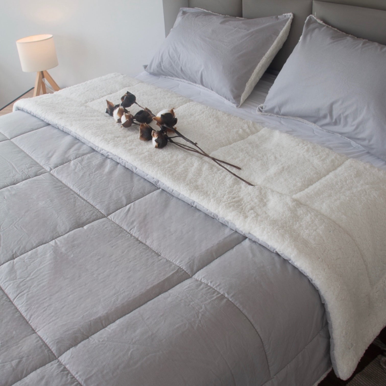 EDREDÓN PLOMO VAPOR DE ALGODÓN PIMA REVERSO SHERPA EDREDÓN PLOMO VAPOR DE ALGODÓN PIMA REVERSO SHERPA