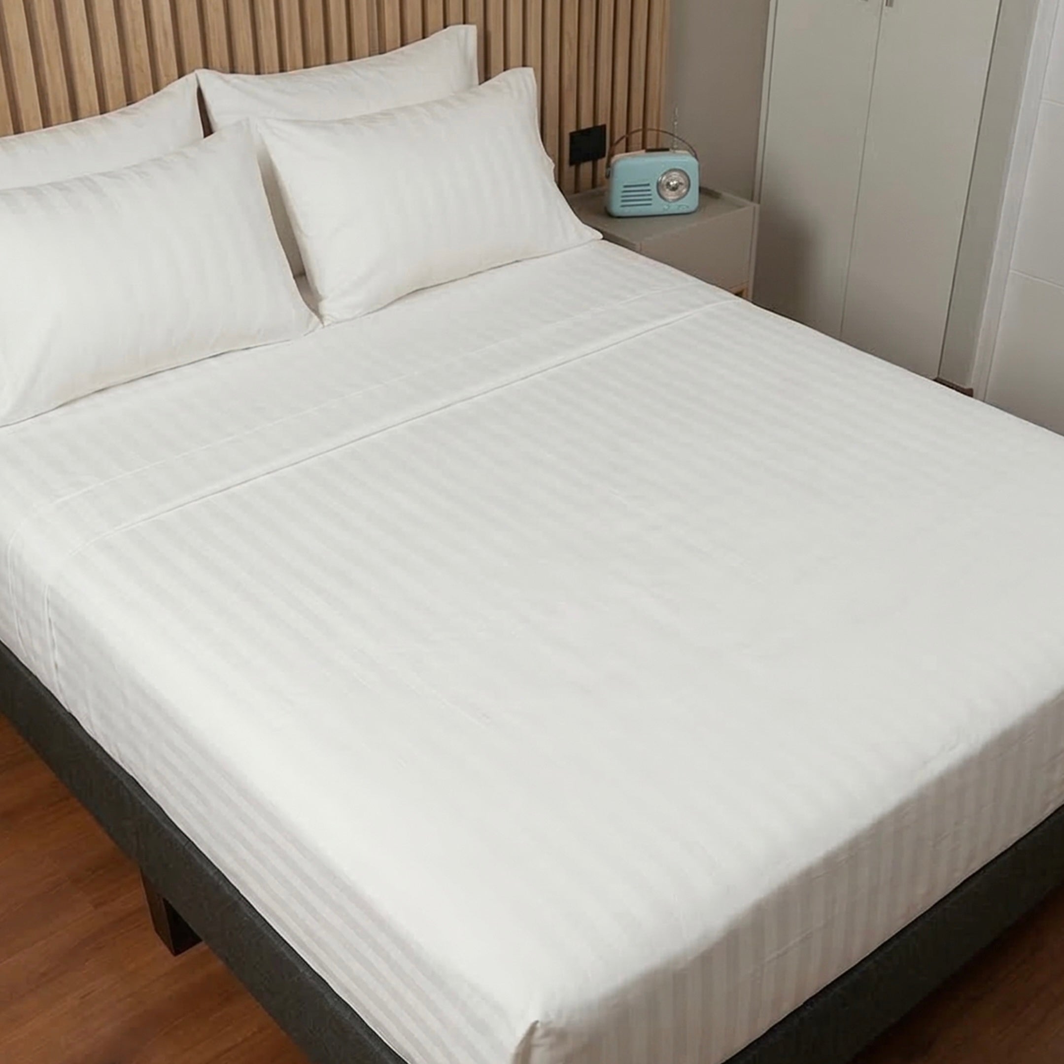 SÁBANA LISTADA HOTEL COLLECTION BLANCAS 300 HILOS SÁBANA LISTADA HOTEL COLLECTION BLANCAS 300 HILOS