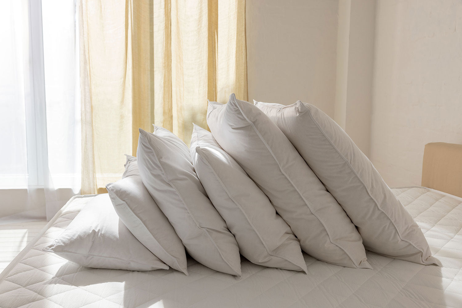 Almohadas hoteleras hipoalergénicas con relleno de napa, lavables y libres de ácaros - ISATEX HOME
