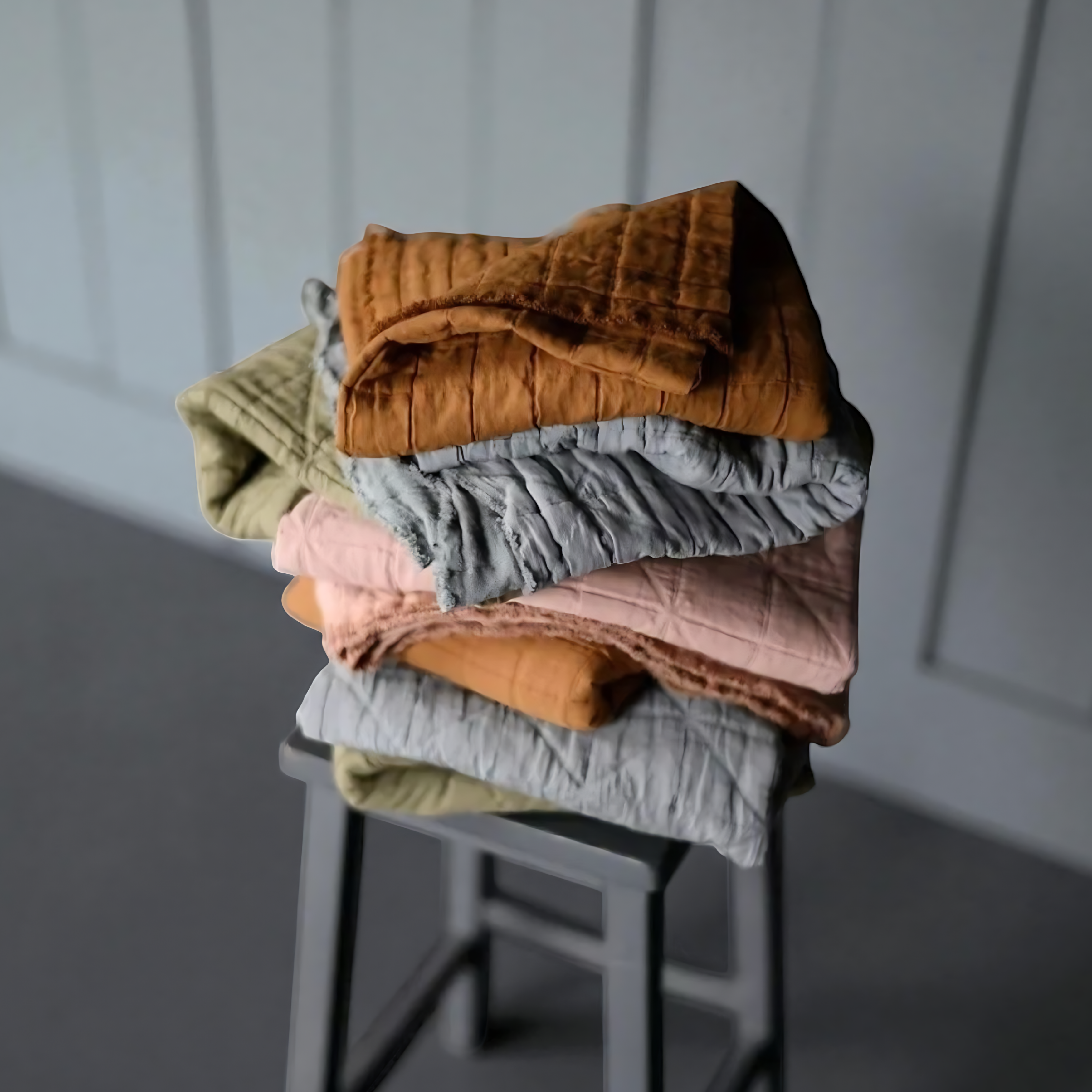 El Secreto para Noches Frescas: Por Qué los Cubrecamas de Algodón en Tonos Tierra Son Tu Mejor Inversión este Verano