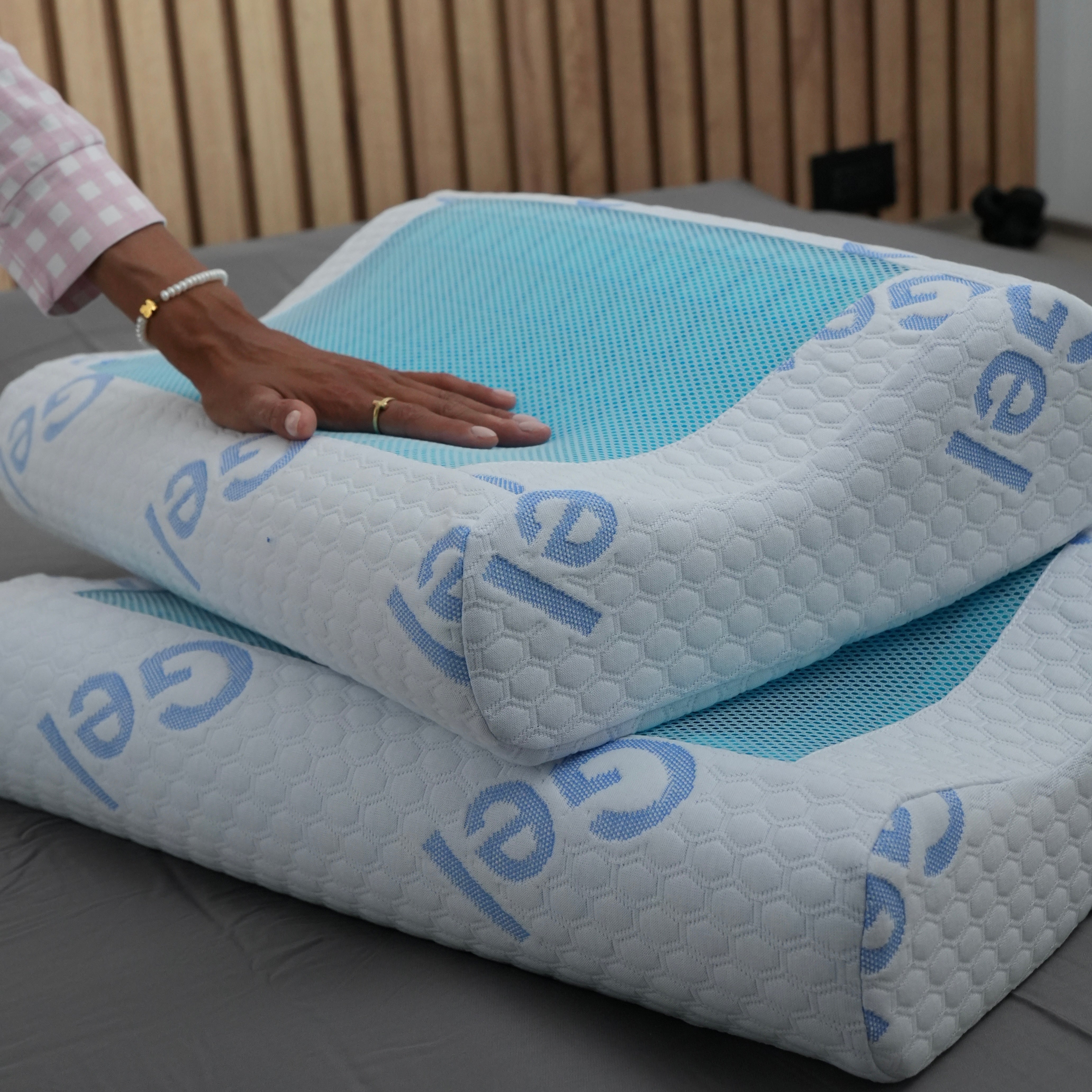 ALMOHADA ORTOPÉDICA COOLING