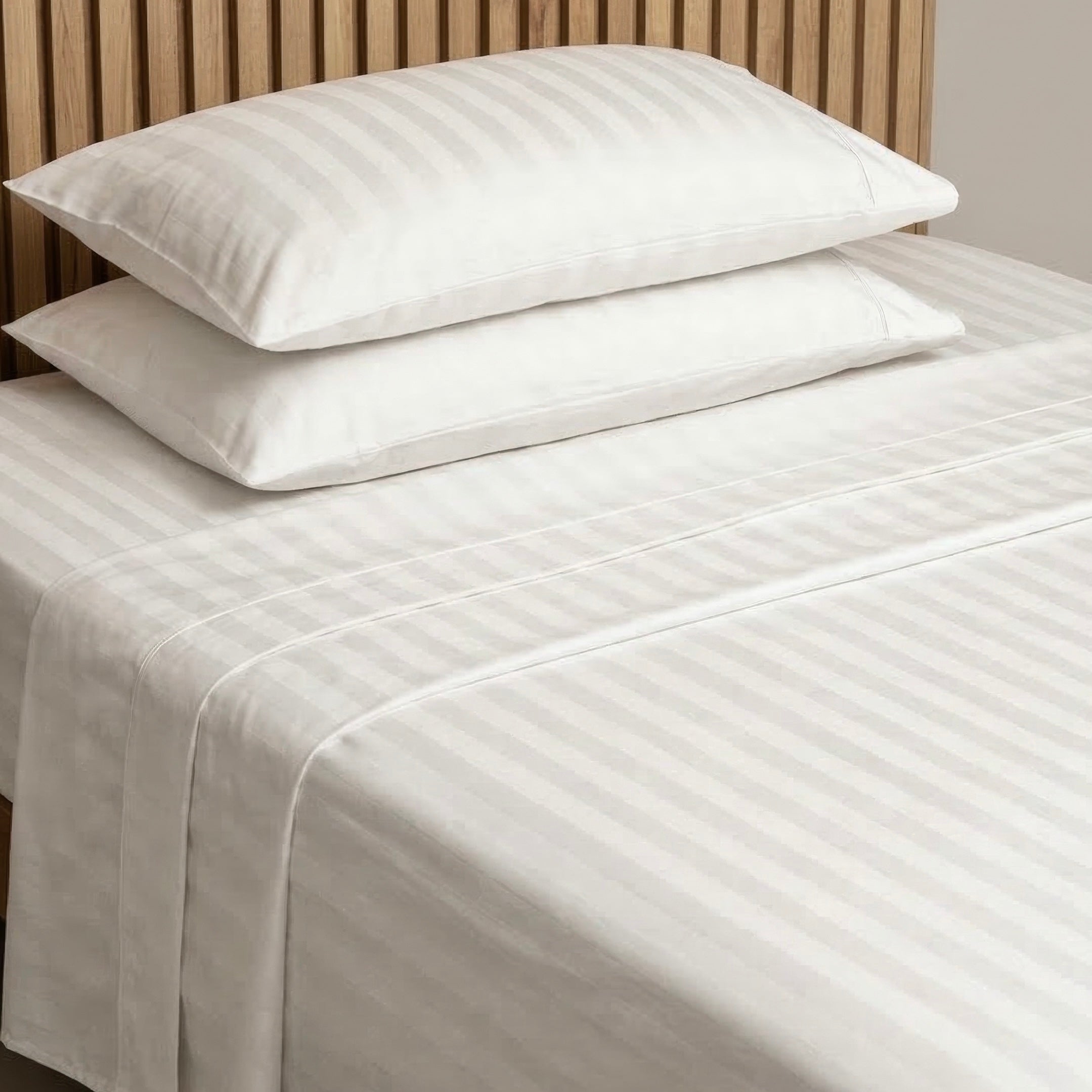 SÁBANA HOTELERAS PREMIUM LISTADAS BLANCAS 300 HILOS