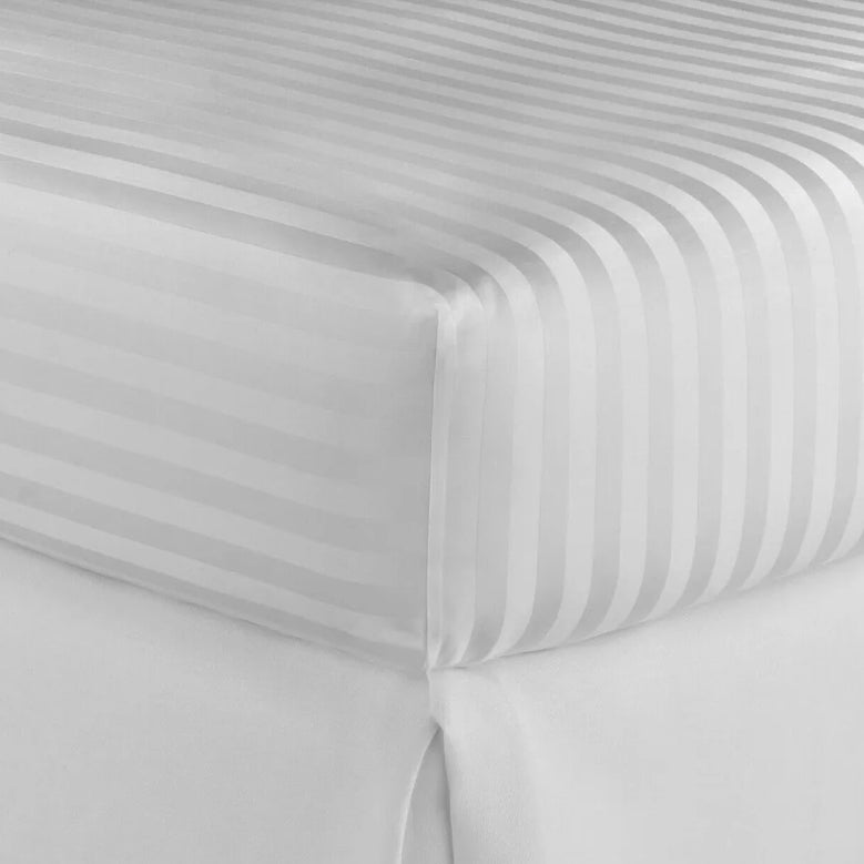 JUEGO DE SÁBANAS HOTELERAS LISTADAS BLANCAS 300 HILOS