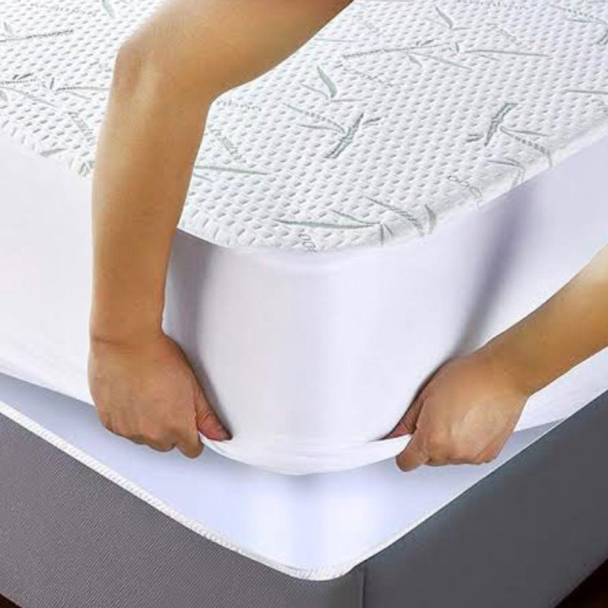 PROTECTOR IMPERMEABLE DE COLCHÓN